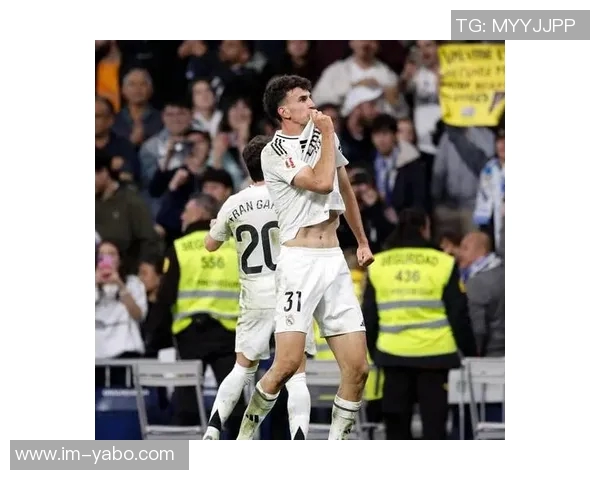 西媒曝皇马欲以3000万回购帕斯切玛拉蒙三人总身价接近1亿