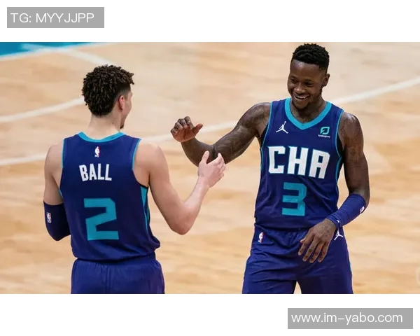 拉梅洛鲍尔三分球火力全开16投10中砍下28分4篮板13助攻1抢断表现惊艳