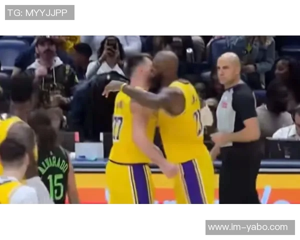 东契奇赞詹姆斯独特视角称其为团队带来巨大帮助