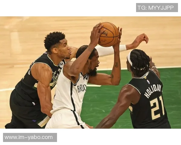 小迈克尔波特首发表现平平9分钟仅得1分三分球命中率低迷 小迈克尔波特首发表现平平9分钟仅得1分三分球命中率低迷